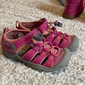 Girls Keen sandals- size 11